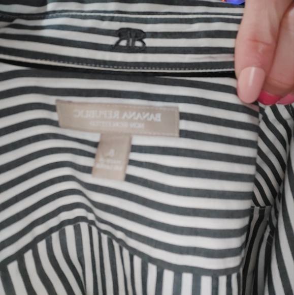 Banana Republic Non-Iron Fitted Striped Long Sleeve Button Down Shirt Women's 8 - Picture 4 of 6